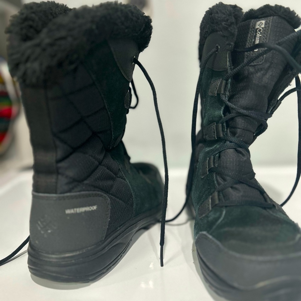 Women’s Columbia waterproof winter boots.
